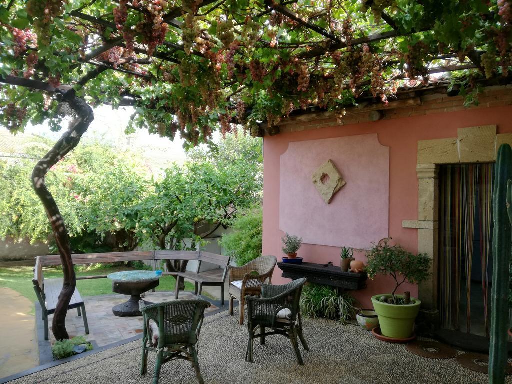 ריולה סארדו Agriturismo Il Melograno מראה חיצוני תמונה